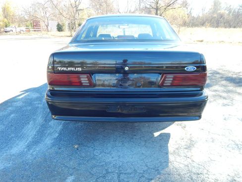 Used 1990 Ford Taurus SHO image 8