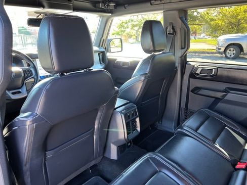 Used 2025 Ford Bronco Outer Banks AWD/4WD image 28