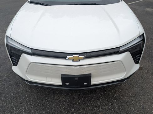 Used 2024 Chevrolet Blazer EV LT AWD/4WD image 12