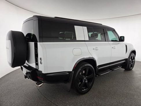 New 2025 Land Rover Defender 130 V8 AWD/4WD image 2