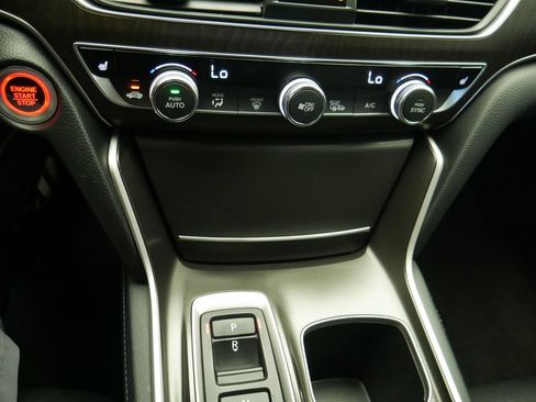Used 2018 Honda Accord EX-L image 34