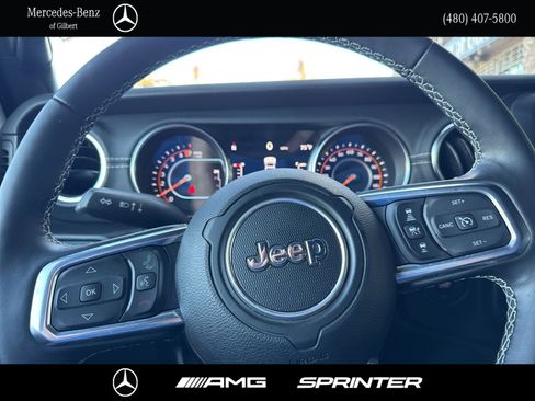 Used 2022 Jeep Wrangler Unlimited Sahara w/ LED Lighting Group AWD/4WD image 28
