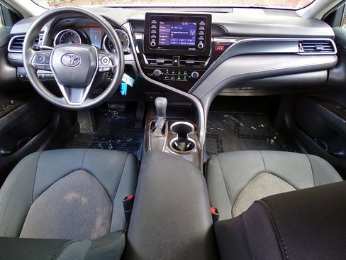 Used 2021 Toyota Camry LE FWD image 33