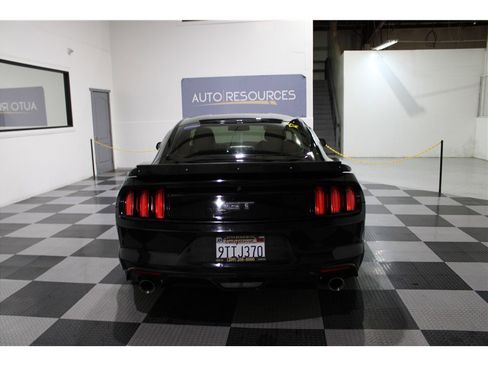 Used 2015 Ford Mustang GT image 5