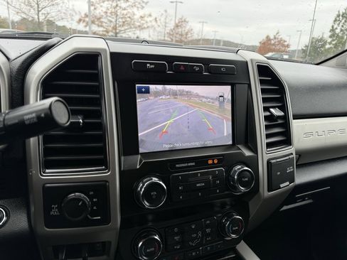 Certified 2021 Ford F250 Lariat w/ Lariat Ultimate Package image 17