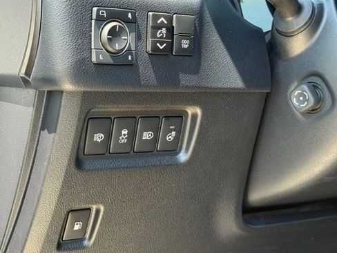 Used 2022 Lexus GX 460 w/ Black Line Special Edition AWD/4WD image 13