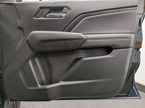 Used 2023 Chevrolet Colorado LT w/ LT Convenience Package II AWD/4WD image 28
