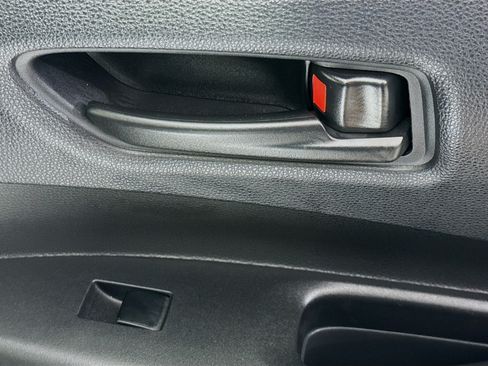 Used 2022 Toyota Corolla LE FWD image 29