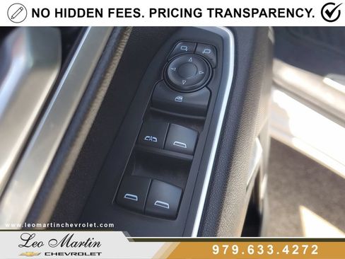 Used 2025 Chevrolet Silverado 1500 LT w/ Safety Package AWD/4WD image 18