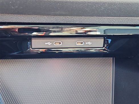 New 2025 Volkswagen GTI SE image 11