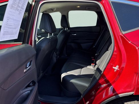 Used 2025 Nissan Murano SV AWD/4WD image 17