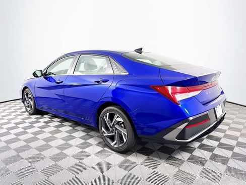 Certified 2026 Hyundai Elantra Limited w/ Cargo Package FWD image 5