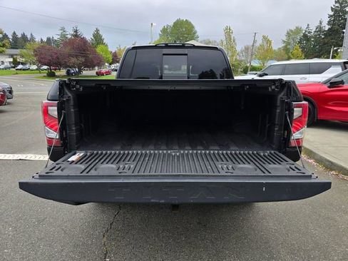 Used 2022 Nissan Titan PRO-4X w/ Pro-4x Convenience Package AWD/4WD image 9