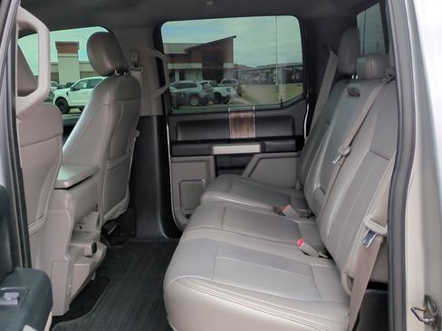 Used 2019 Ford F150 Lariat w/ Max Trailer Tow Package image 28