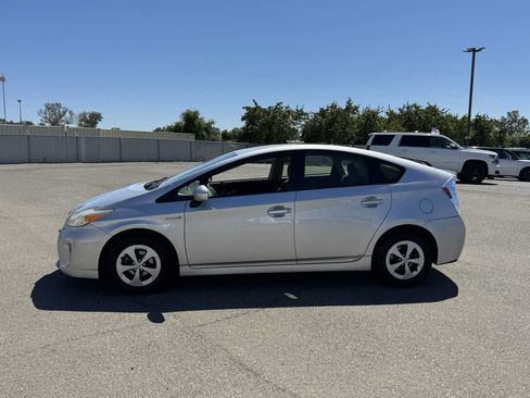 Used 2013 Toyota Prius Two FWD image 6