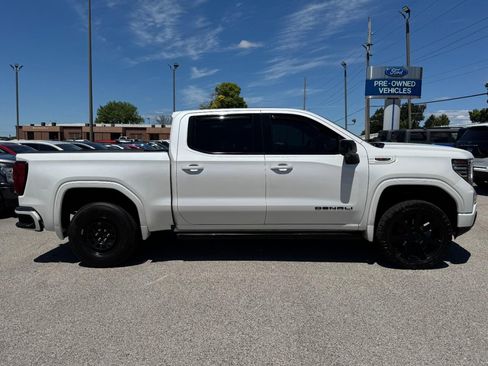 Used 2023 GMC Sierra 1500 Denali w/ Denali Reserve Package AWD/4WD image 2