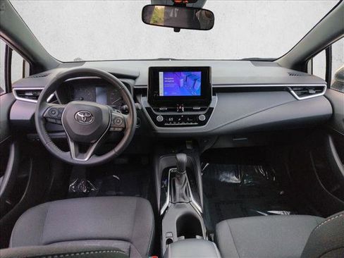 Used 2025 Toyota Corolla SE w/ SE Package FWD image 17
