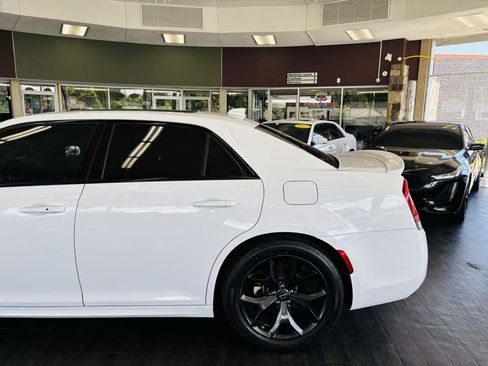 Used 2022 Chrysler 300 S w/ Comfort Group RWD image 14