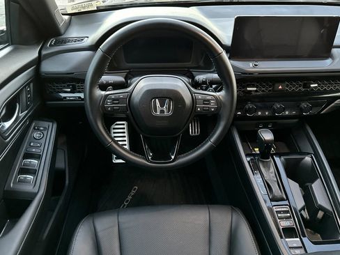 Used 2025 Honda Accord Sport image 15