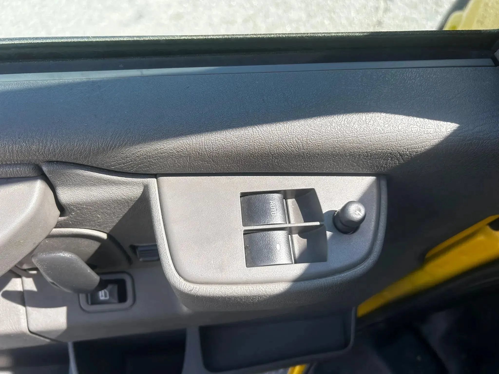 Used 2023 Chevrolet Express 2500 RWD image 18