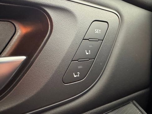 Used 2025 Nissan Rogue SL w/ Tech Package FWD image 34