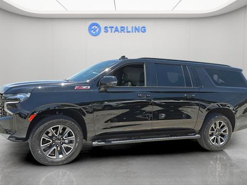 Certified 2024 Chevrolet Suburban Z71 w/ Luxury Package AWD/4WD image 2