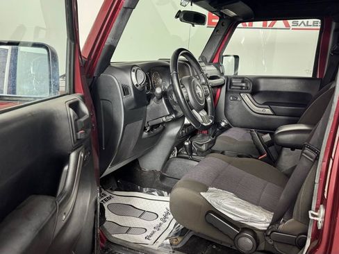 Used 2012 Jeep Wrangler Unlimited Sport AWD/4WD image 10