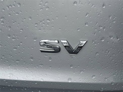 Used 2022 Nissan Rogue SV image 7