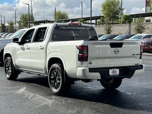 Certified 2023 Nissan Frontier SV w/ Midnight Edition Package image 3