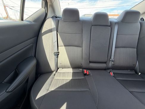 Used 2025 Nissan Altima 2.5 SV FWD image 39