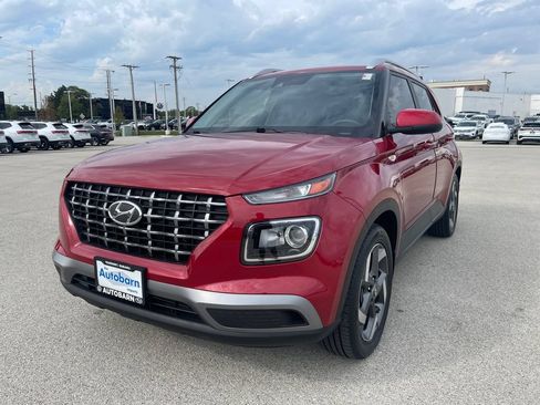 Used 2021 Hyundai Venue SEL FWD image 1