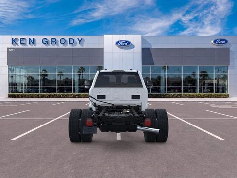 New 2026 Ford F450 4x4 Regular Cab Super Duty image 5