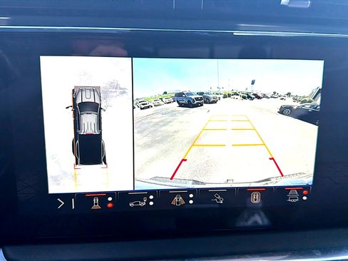 Used 2024 GMC Sierra 3500 Denali Ultimate AWD/4WD image 10