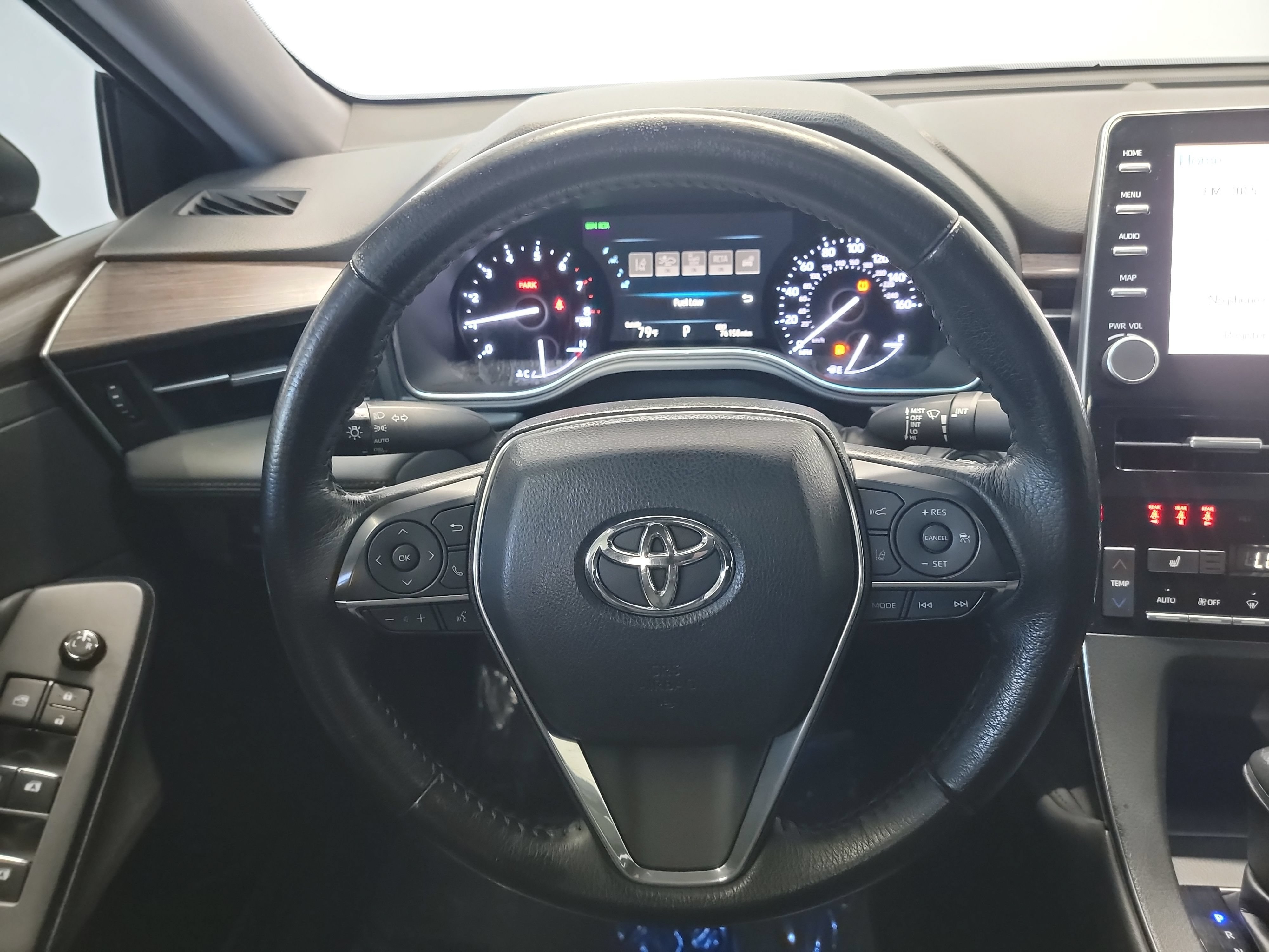 Used 2019 Toyota Avalon XLE w/ Moonroof Package FWD image 17