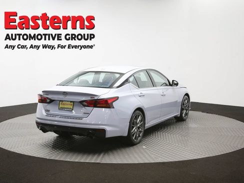 Used 2023 Nissan Altima 2.0 SR FWD image 40
