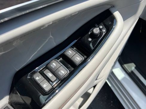 Used 2022 Jeep Grand Cherokee Overland AWD/4WD image 30