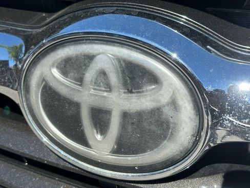 Used 2014 Toyota Highlander Limited Platinum AWD/4WD image 10