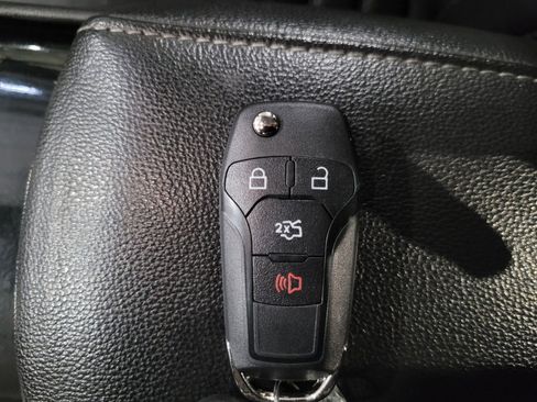 Used 2014 Ford Fusion SE image 32