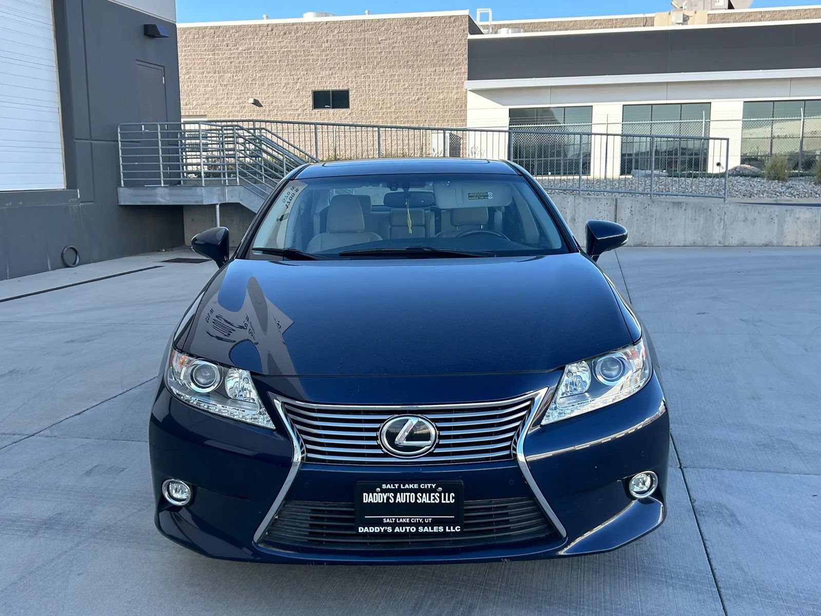 Used 2015 Lexus ES 350 w/ Luxury Package FWD image 8