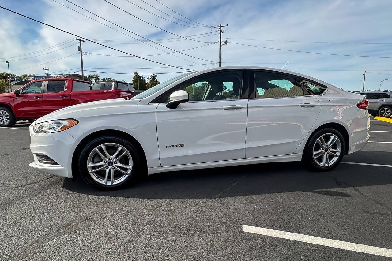 Used 2018 Ford Fusion SE FWD image 7