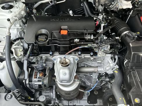 Used 2025 Honda HR-V Sport image 12