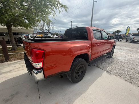 Used 2016 Toyota Tacoma SR5 w/ Towing Package image 7