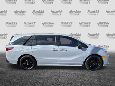 Used 2024 Honda Odyssey Sport image 11