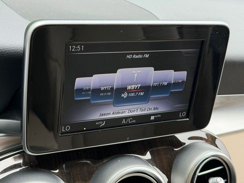 Used 2019 Mercedes-Benz GLC 300 4MATIC image 21