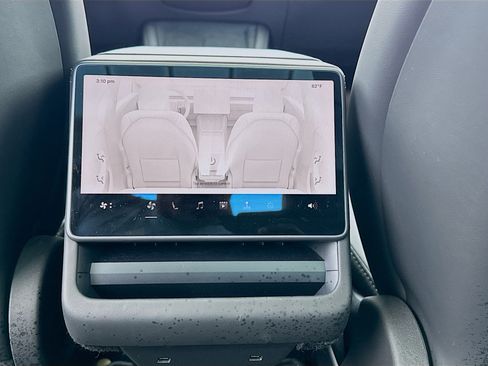 Used 2025 Tesla Model 3 Long Range RWD image 17