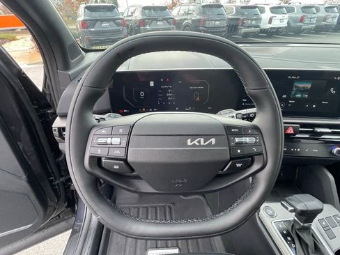 New 2026 Kia Sportage X-Line w/ X-Line Technology Package AWD/4WD image 11