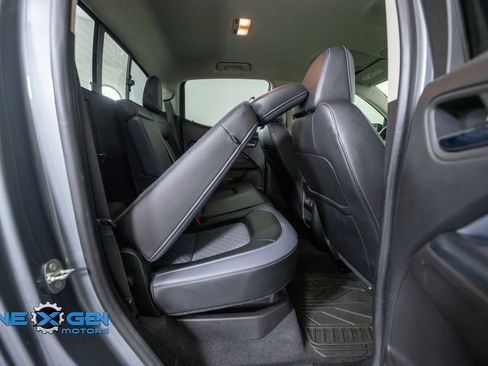 Used 2020 Chevrolet Colorado Z71 AWD/4WD image 39