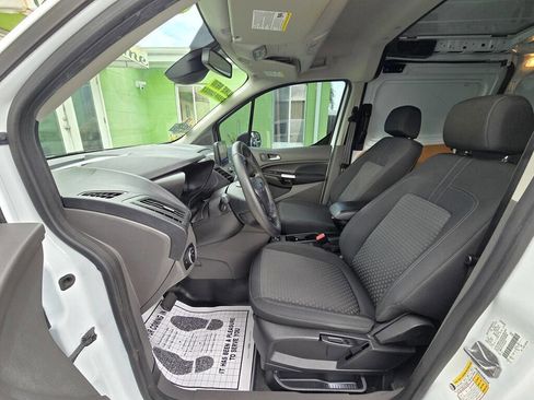 Used 2019 Ford Transit Connect XLT image 9