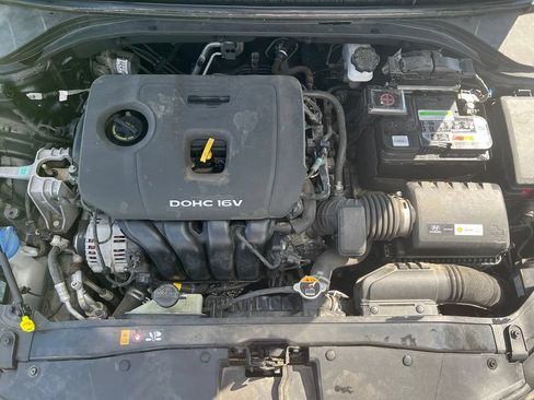 Used 2017 Hyundai Elantra Value Edition FWD image 10