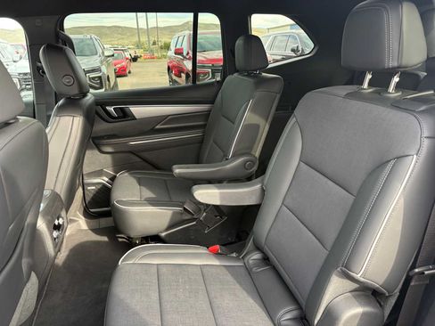 Used 2026 Buick Enclave Preferred AWD/4WD image 30